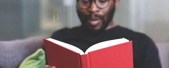 Gestores indicam livros para ajudar colaboradores durante a quarentena