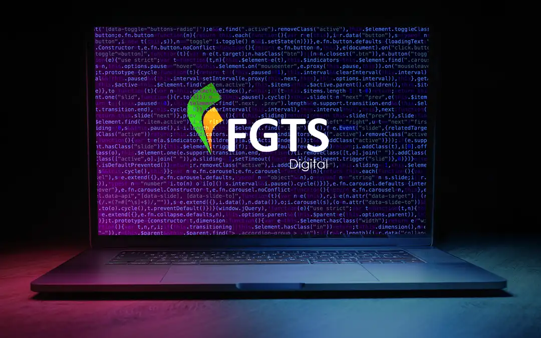 laptop com códigos na tela e o logo do FGTS Digital